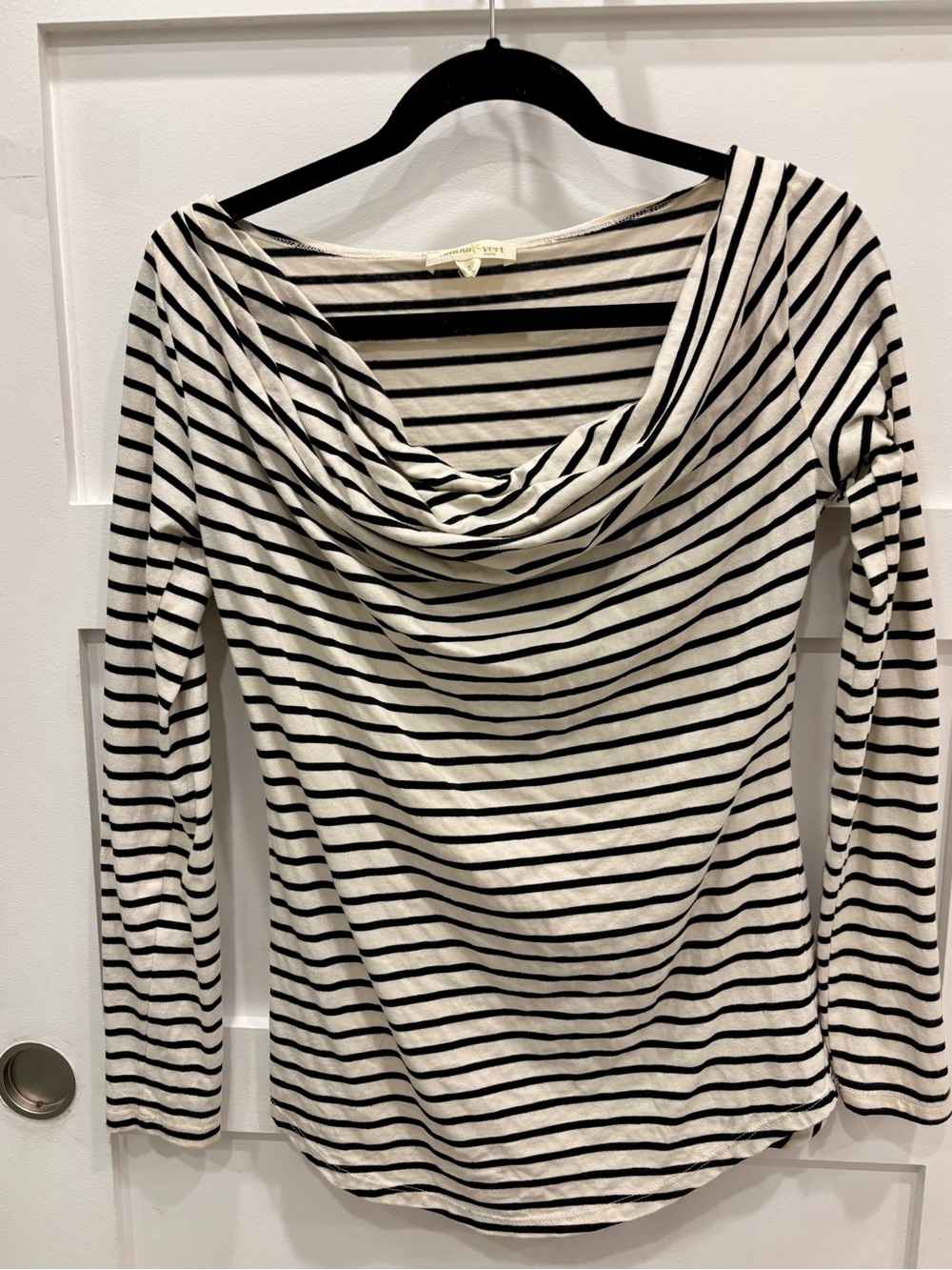 Amour Vert Black & Cream Striped Scoop Off The Shoulder Knit Top Size S